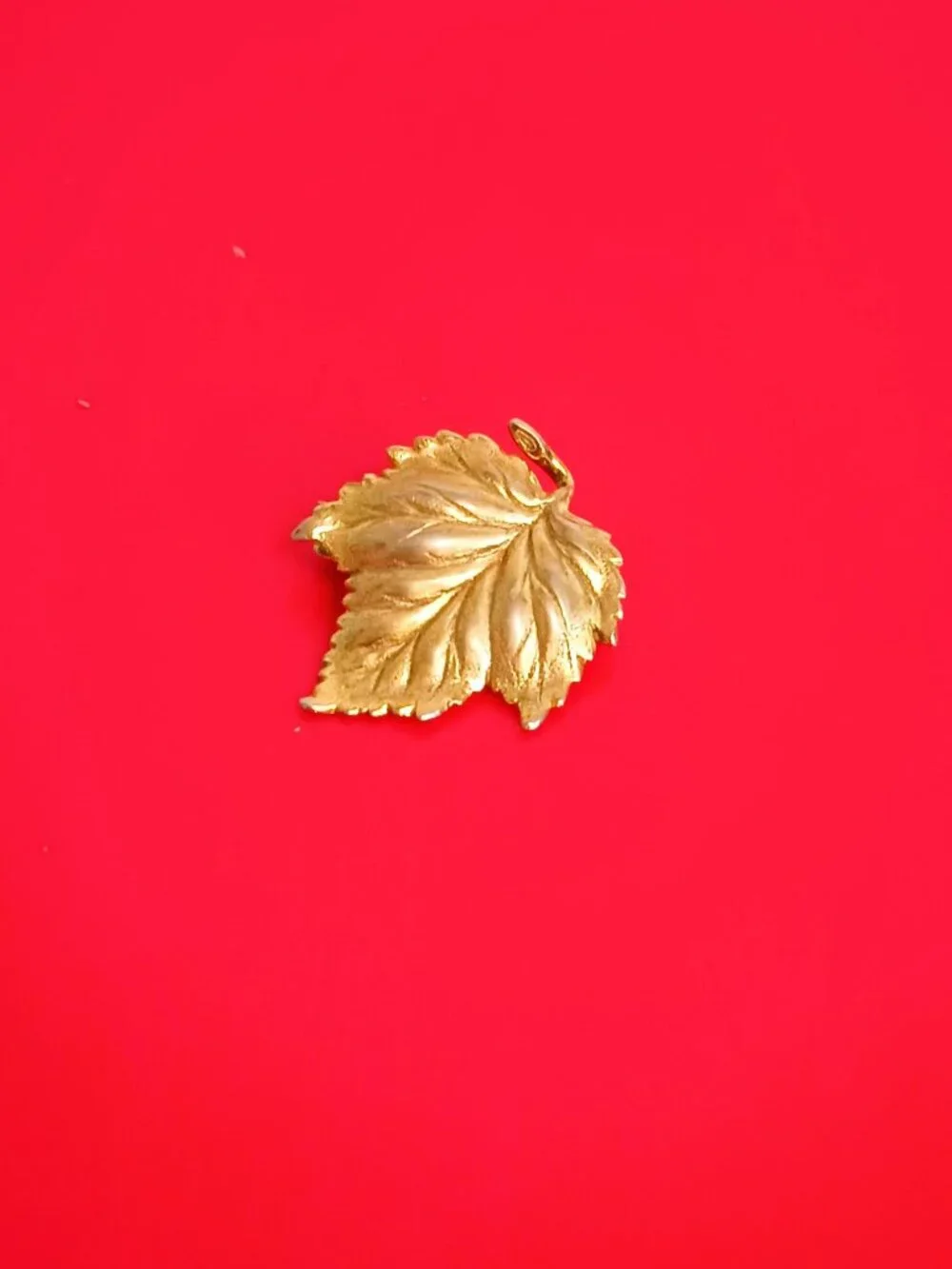 Lester 12K Gold Filled Leaf Brooch Vintage Tiny Etched Pin